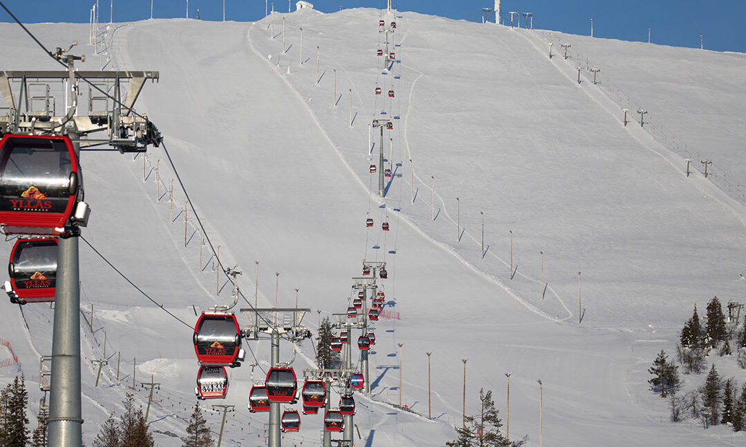 Technoalpin automaattilumetusjärjestelmä ja Pistenbullyn 600E + Hybridi-rinnekone Sport Resort Ylläkselle